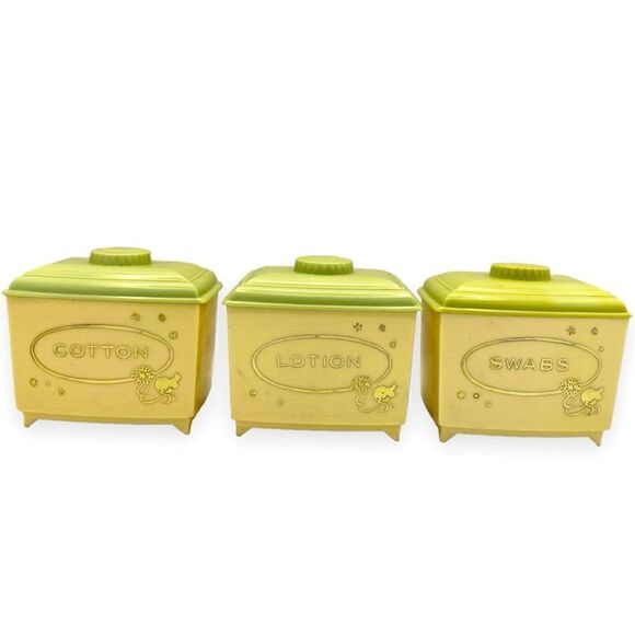 Vintage Baby Nursery Plastic Footed Organizing Jars Pale Yellow Green Lids - Picture 2 of 16